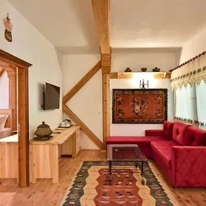 Pyramid Boutique Кайакёй